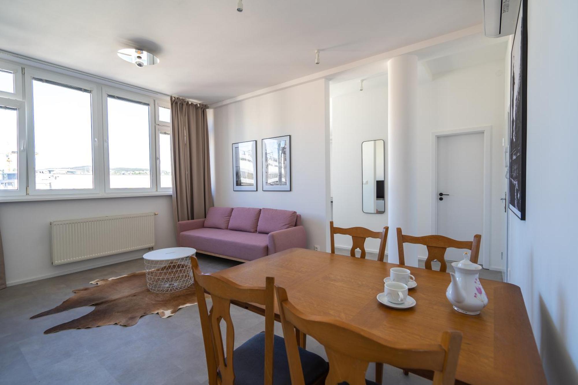 Old Town Apartment Black Братислава Екстер'єр фото